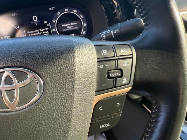 Photo of 2024 Oxygen White Toyota Crown