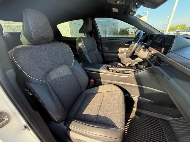 Photo of 2024 Oxygen White Toyota Crown