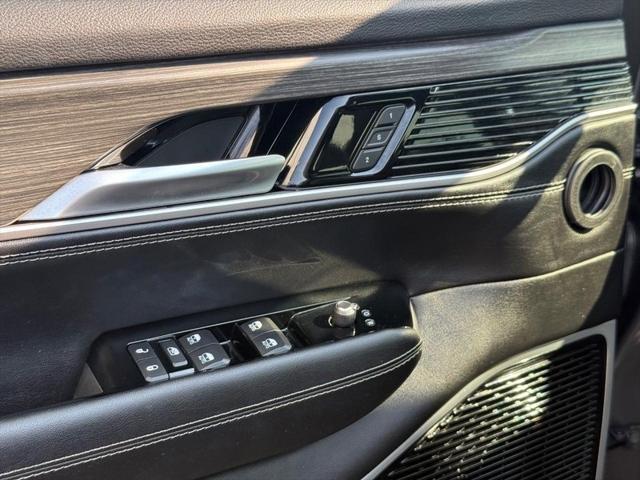 Photo of 2023 Baltic Gray Metallic Clearcoat Jeep Wagoneer