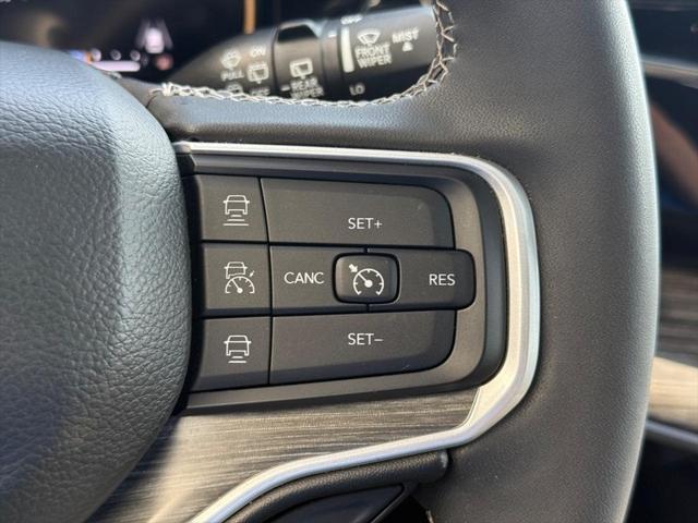 Photo of 2023 Baltic Gray Metallic Clearcoat Jeep Wagoneer