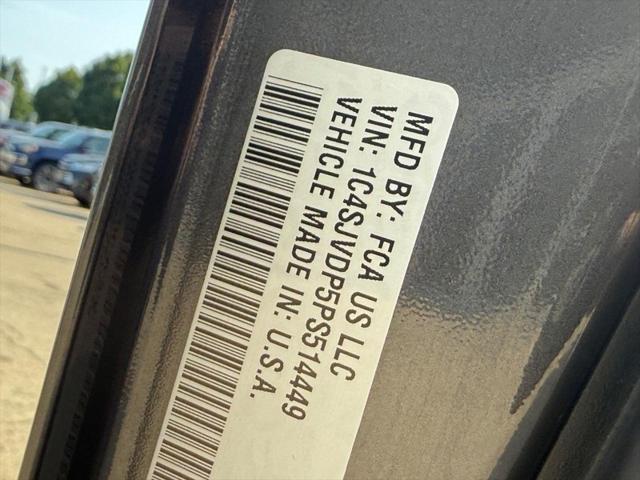 Photo of 2023 Baltic Gray Metallic Clearcoat Jeep Wagoneer