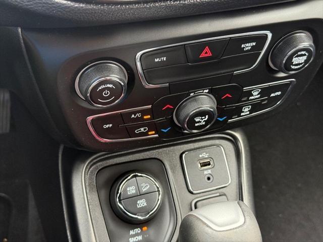 Photo of 2018 Spitfire Orange Clearcoat Jeep Compass