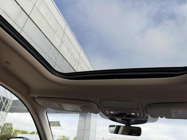 Photo of 2022 Infinite Black Metallic Clearcoat Lincoln Aviator