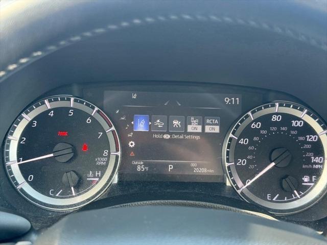 Photo of 2023 Midnight Black Metallic Toyota Highlander