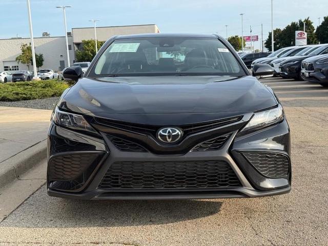Photo of 2024 Midnight Black Metallic Toyota Camry