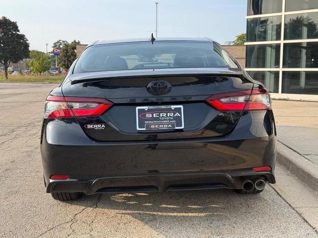 Photo of 2024 Midnight Black Metallic Toyota Camry