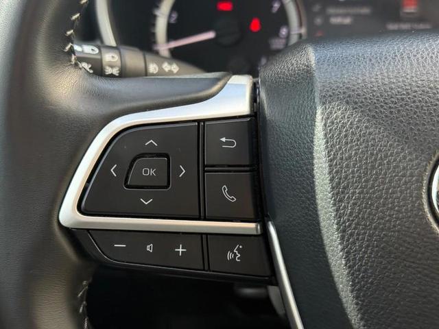Photo of 2023 Wind Chill Pearl Toyota Highlander