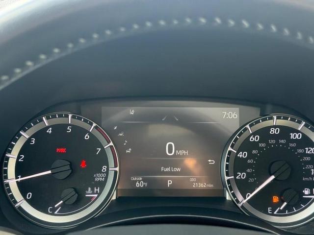 Photo of 2023 Wind Chill Pearl Toyota Highlander