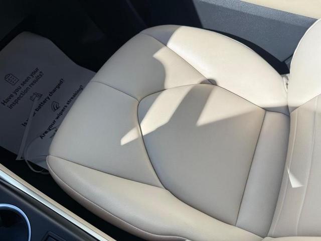 Photo of 2023 Wind Chill Pearl Toyota Highlander