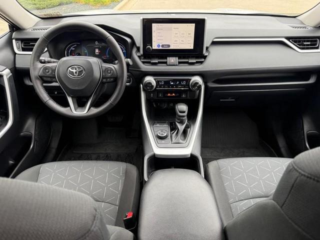 Photo of 2025 Ice Cap Toyota RAV4 Hybrid