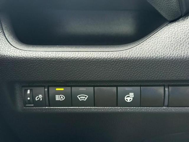 Photo of 2025 Ice Cap Toyota RAV4 Hybrid