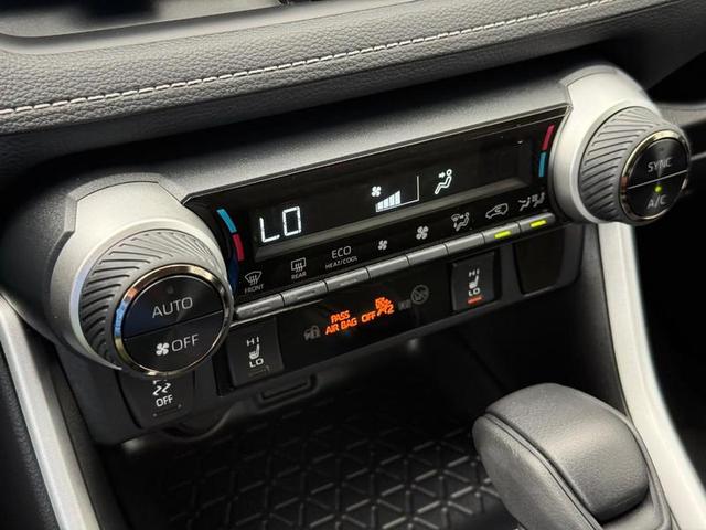 Photo of 2025 Ice Cap Toyota RAV4 Hybrid