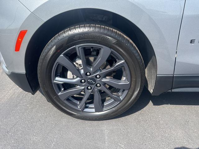 Photo of 2023 Sterling Gray Metallic Chevrolet Equinox