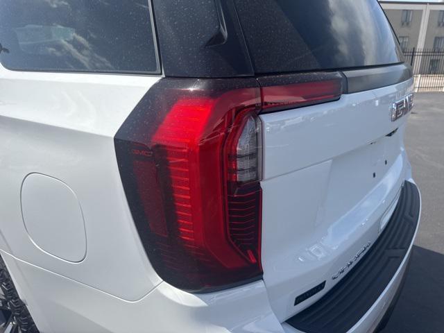 Photo of 2025 Summit White GMC Yukon