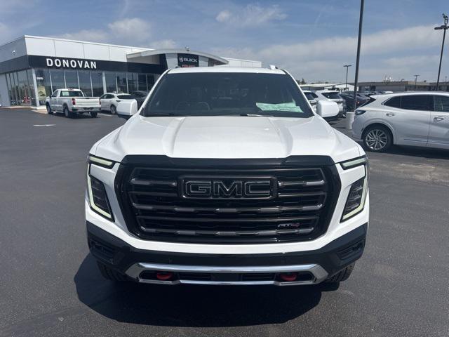 Photo of 2025 Summit White GMC Yukon