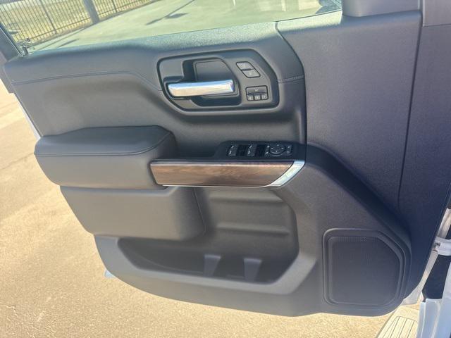Photo of 2020 Summit White GMC Sierra 1500