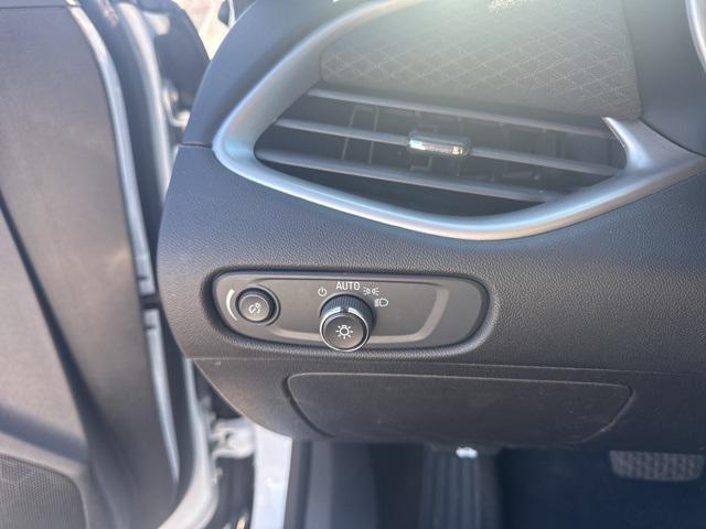Photo of 2022 Summit White Chevrolet Malibu
