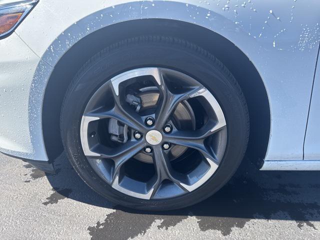 Photo of 2022 Summit White Chevrolet Malibu