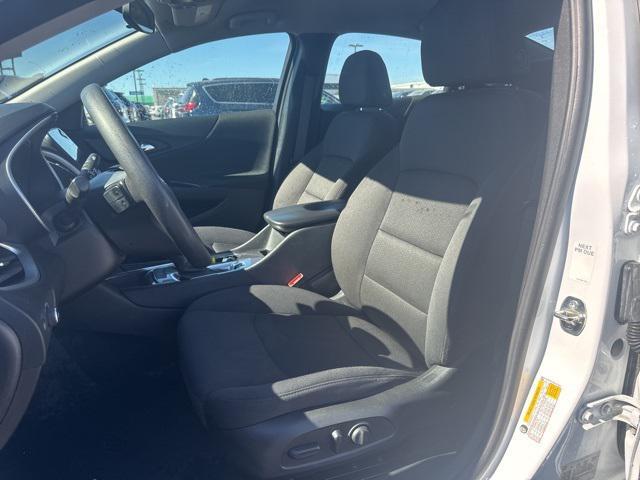 Photo of 2022 Summit White Chevrolet Malibu