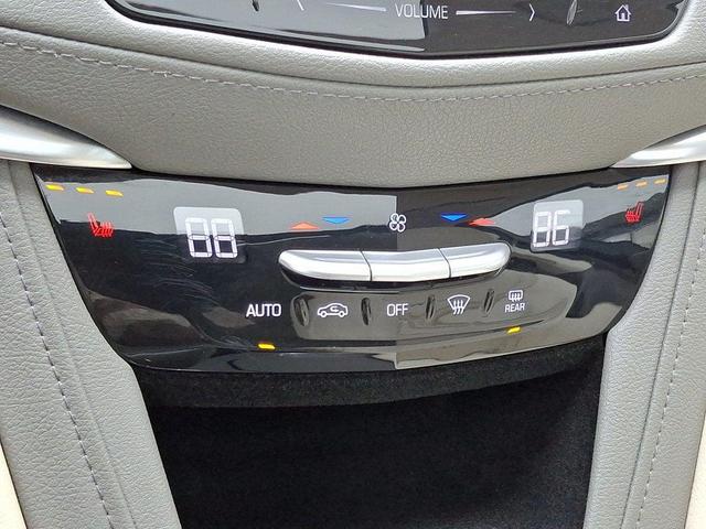 Photo of 2018 Stellar Black Metallic Cadillac XT5