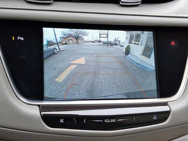 Photo of 2018 Stellar Black Metallic Cadillac XT5