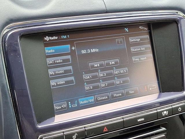 Photo of 2011 Frost Blue Jaguar XJ