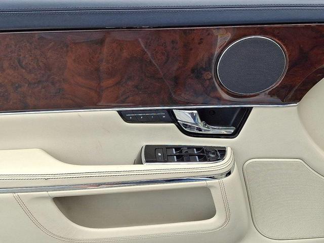 Photo of 2011 Frost Blue Jaguar XJ