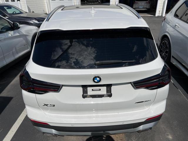 Photo of 2023 Alpine White BMW X3