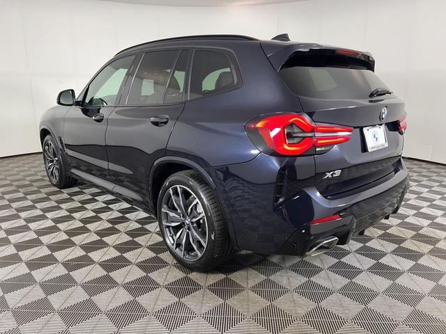 Photo of 2022 Carbon Black Metallic BMW X3
