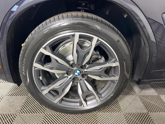 Photo of 2022 Carbon Black Metallic BMW X3