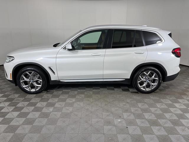 Photo of 2023 Mineral White Metallic BMW X3