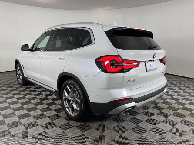 Photo of 2023 Mineral White Metallic BMW X3