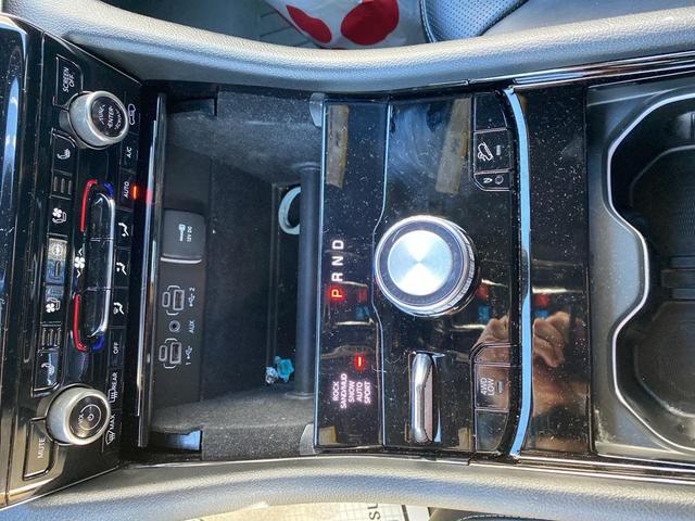 Photo of 2021 Silver Zynith Jeep Grand Cherokee L