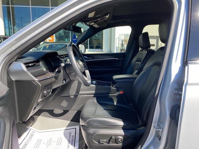 Photo of 2021 Silver Zynith Jeep Grand Cherokee L