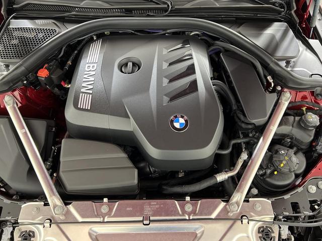 Photo of 2025 Vegas Red Metallic BMW 430