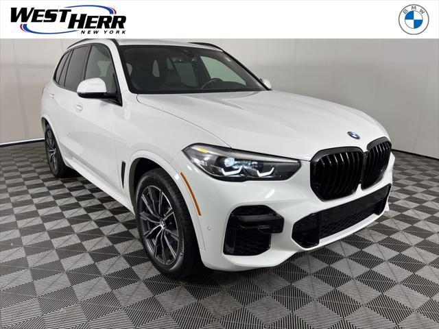 Photo of 2022 Alpine White BMW X5