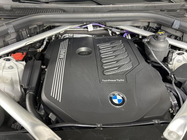 Photo of 2022 Alpine White BMW X5