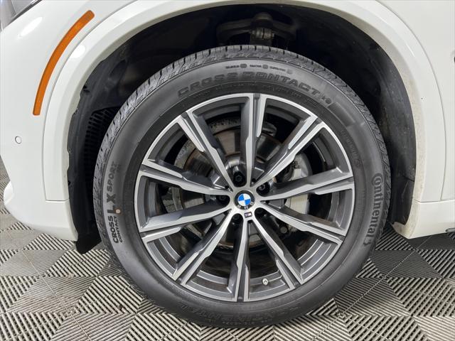 Photo of 2022 Alpine White BMW X5