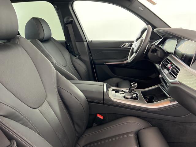 Photo of 2022 Alpine White BMW X5