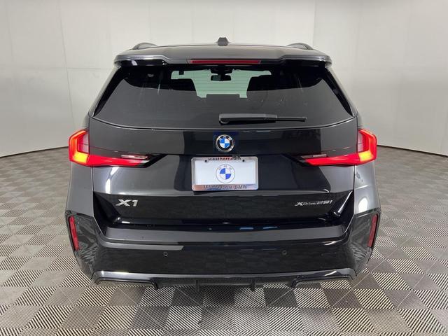 Photo of 2023 Black Sapphire Metallic BMW X1