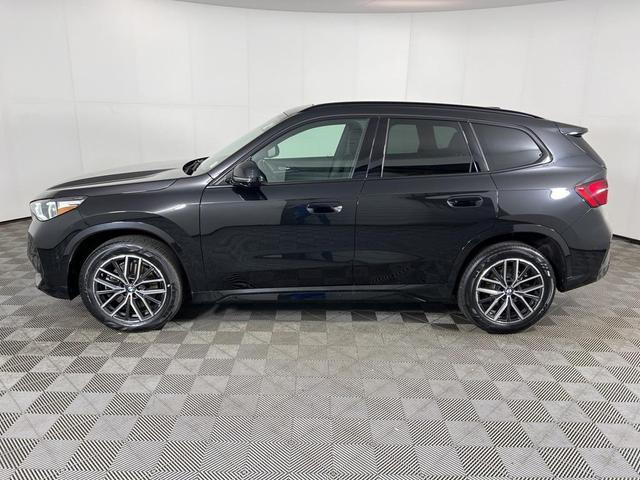 Photo of 2023 Black Sapphire Metallic BMW X1