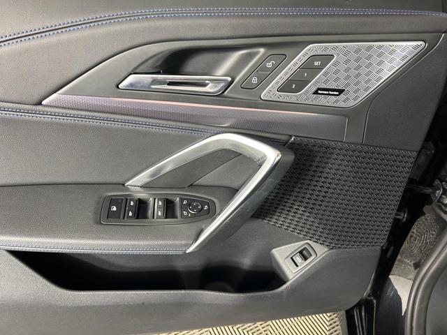 Photo of 2023 Black Sapphire Metallic BMW X1