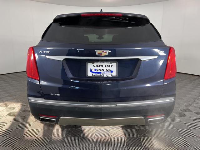 Photo of 2017 Dark Adriatic Blue Metallic Cadillac XT5