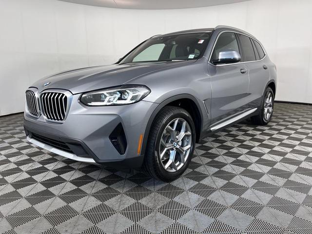 Photo of 2024 Skyscraper Grey Metallic BMW X3