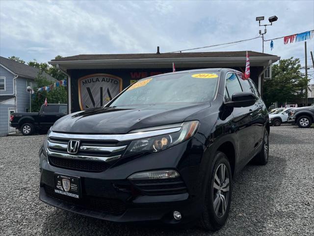 Photo of 2017 Blue Honda Pilot