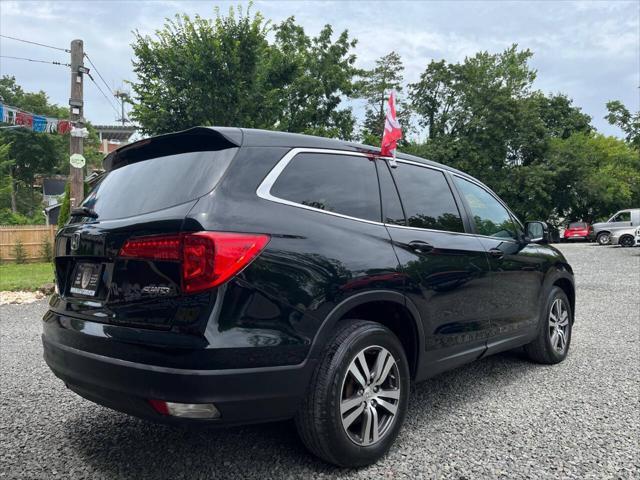Photo of 2017 Blue Honda Pilot