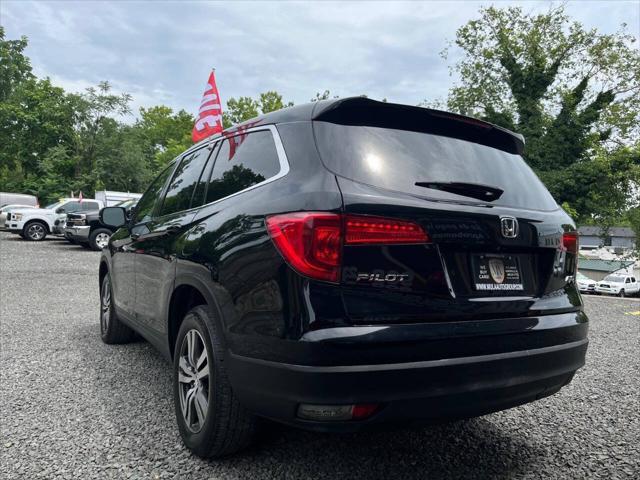 Photo of 2017 Blue Honda Pilot