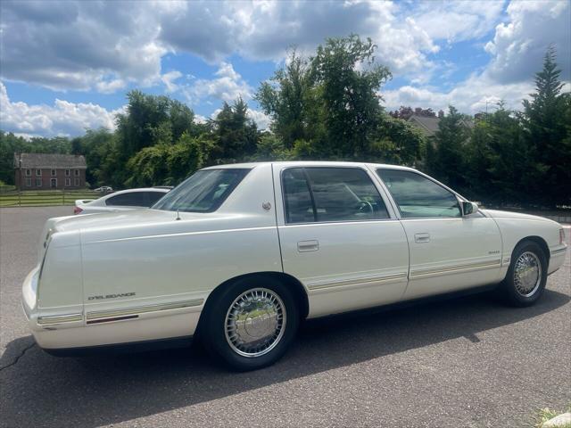 Photo of 1998 White Diamond Cadillac DeVille