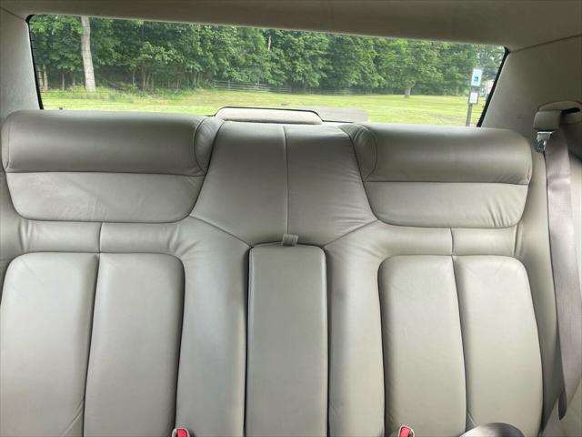 Photo of 1998 White Diamond Cadillac DeVille