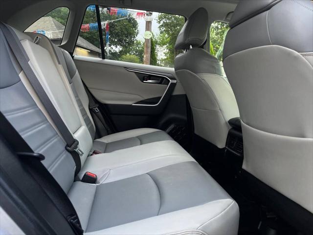 Photo of 2019 Silver Sky Metallic Toyota RAV4
